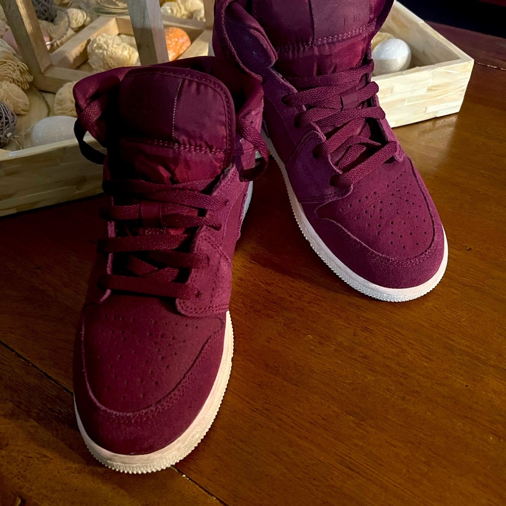 COPY - Nike Air Jordan!! Super cute burgundy!! Soft suede.